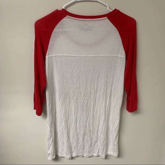 5th & Ocean Wisconsin Badgers Collegiate Baseball Tee - Picture 5 of 5